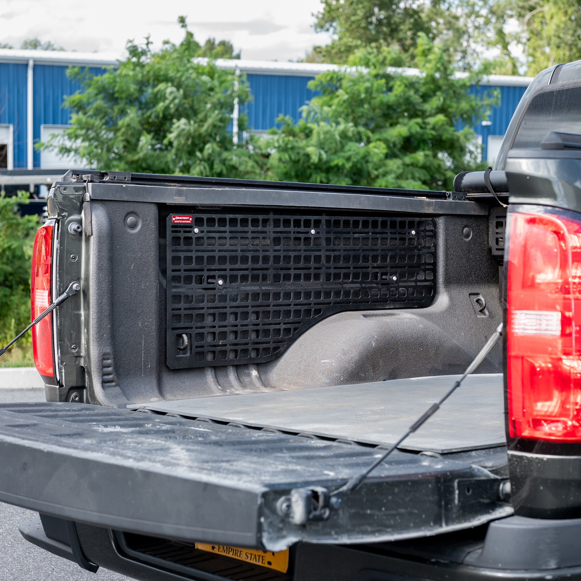 BuiltRight Industries Announces Bedside Rack MOLLE Panel System for Chevrolet Colorado and GMC Canyon 2015-2022