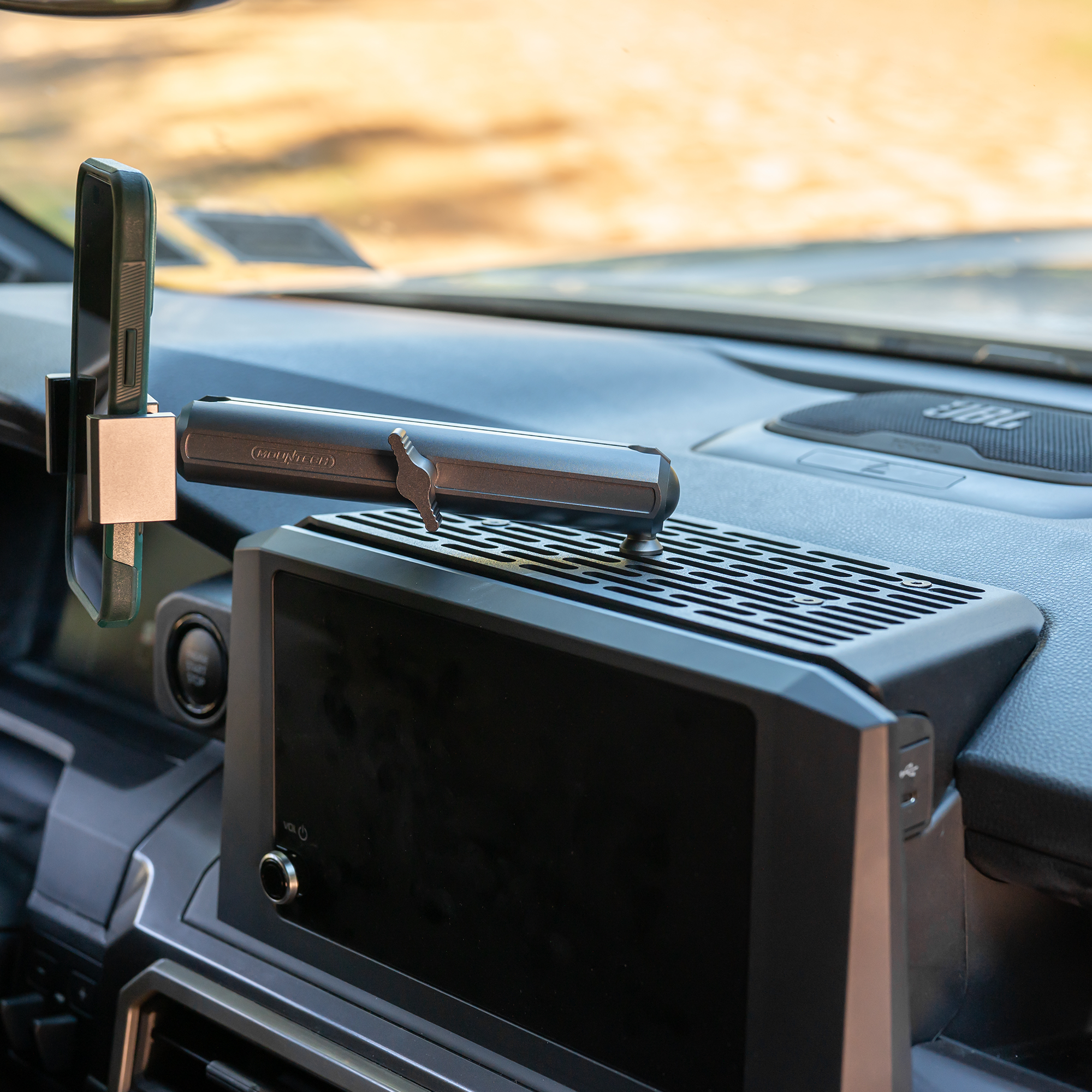 BuiltRight Industries Launches Dash Mount for 2024+ Toyota Tacoma