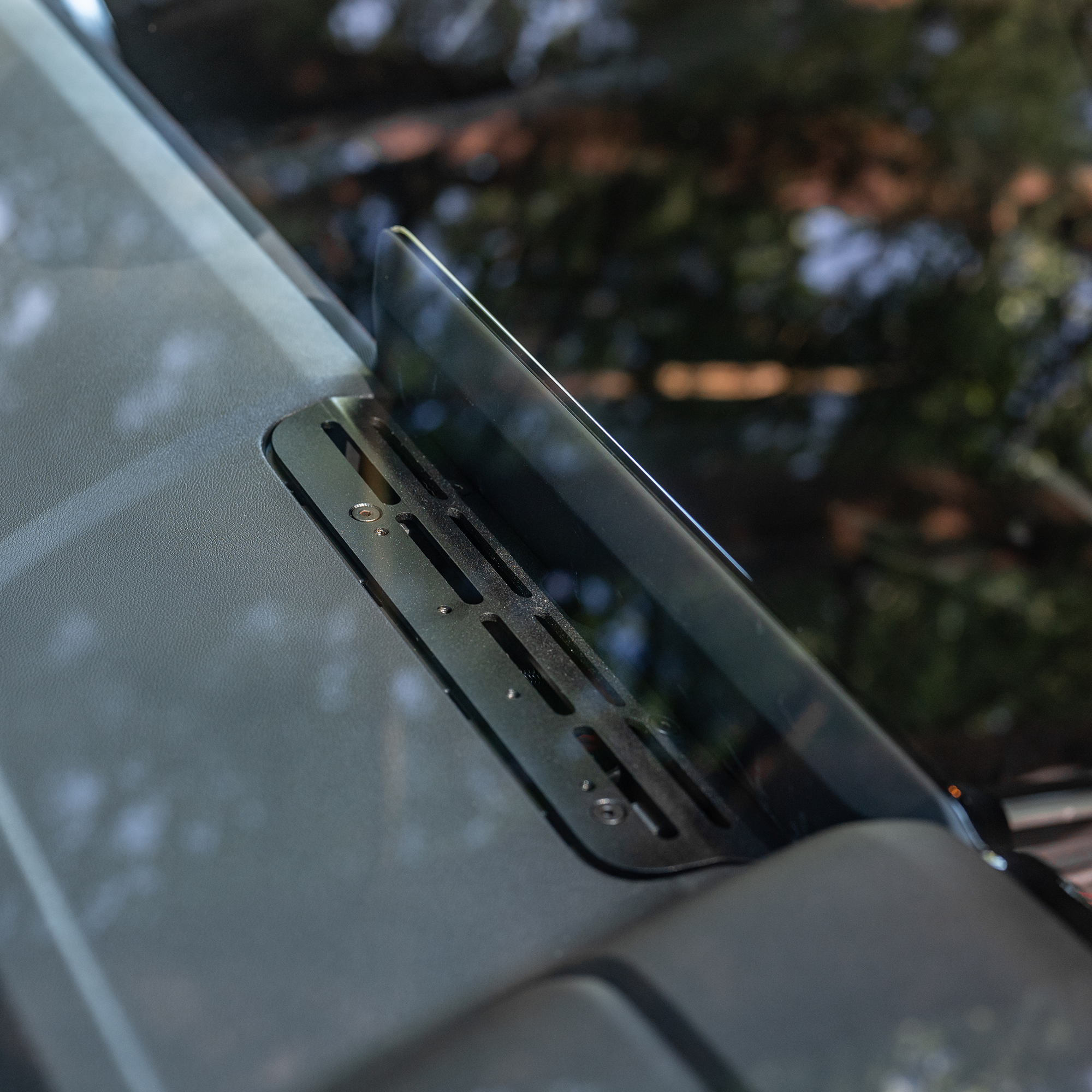BuiltRight Industries Releases Dash Mount for 2023+ Chevrolet Colorado and GMC Canyon
