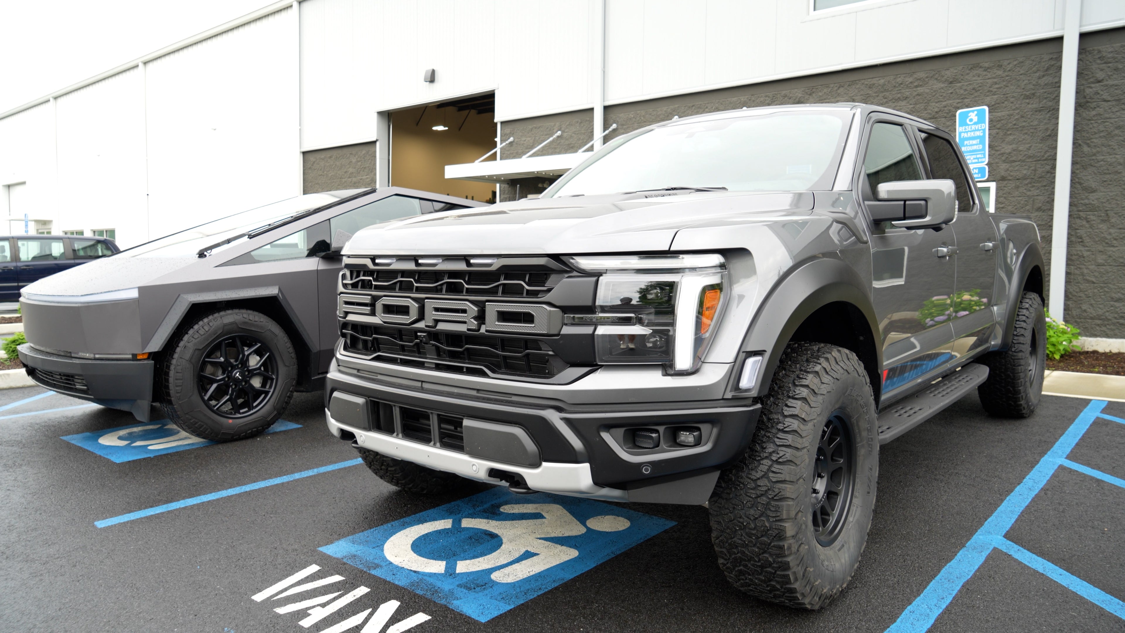 New Wheels + Tires on the 2024 Raptor And Cybertruck!
