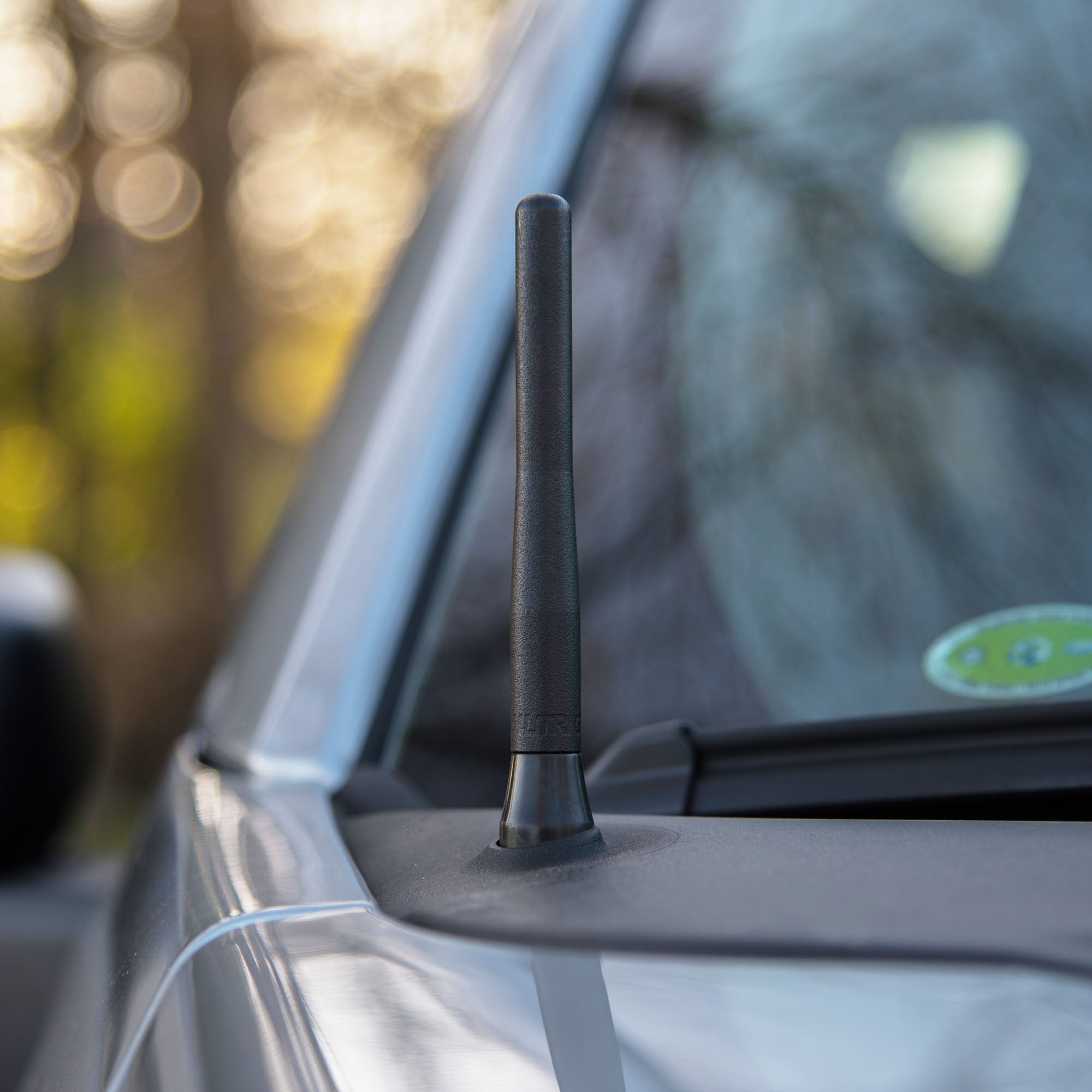 Perfect-Fit Stubby Antenna | Ford F-150 Lightning (2022+)